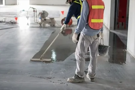 工場床の塗装が剥がれてしまう3つの原因